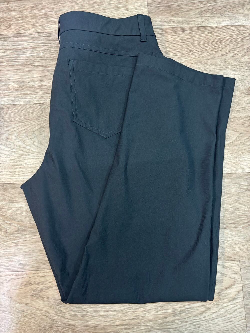 VRST Mens Black Pants Size 36x32